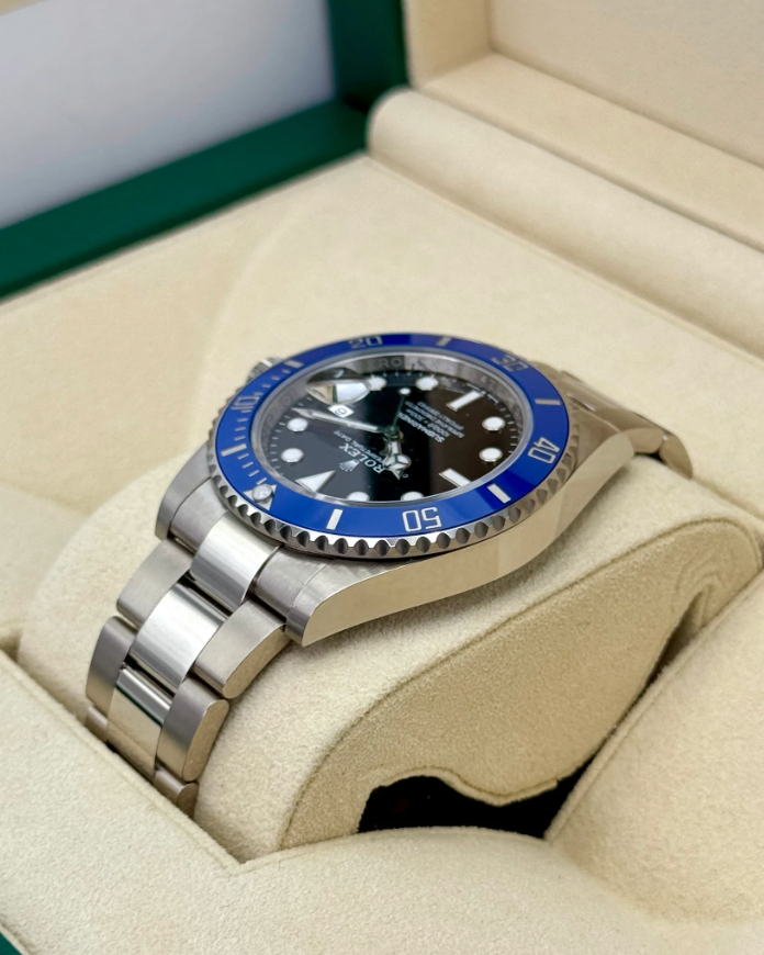 Submariner Assembled (100) 41mm Date 126619LB