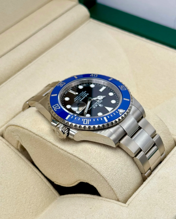 Submariner Assembled (100) 41mm Date 126619LB