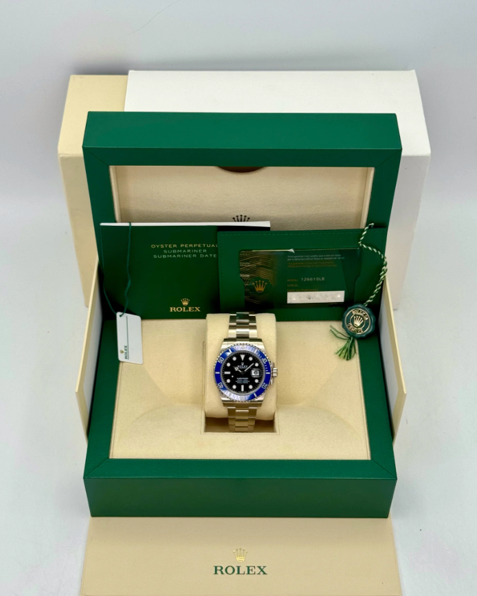 Submariner Assembled (100) 41mm Date 126619LB