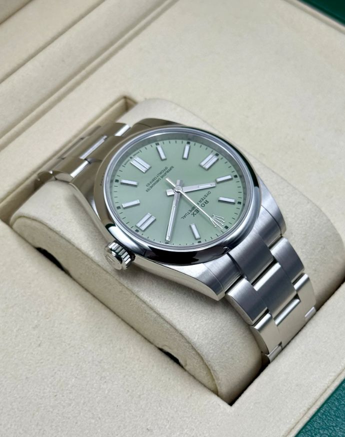 NEW 2025 Oyster Perpetual Assembled (100) 41mm 134300 Pistachio Dial