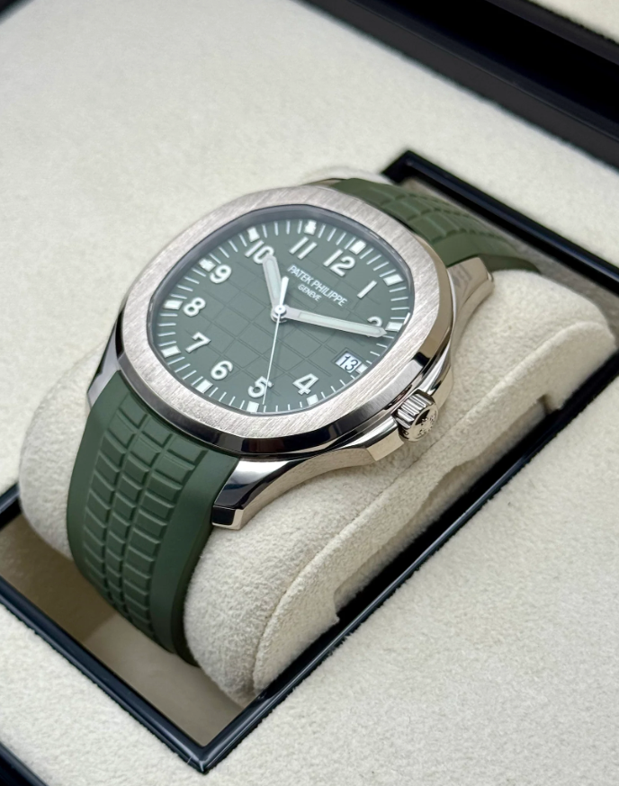 PP Assembled 90% Aquanaut 5168G 42.2mm White Gold Green Dial