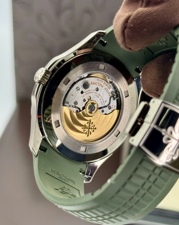 PP Assembled 90% Aquanaut 5168G 42.2mm White Gold Green Dial
