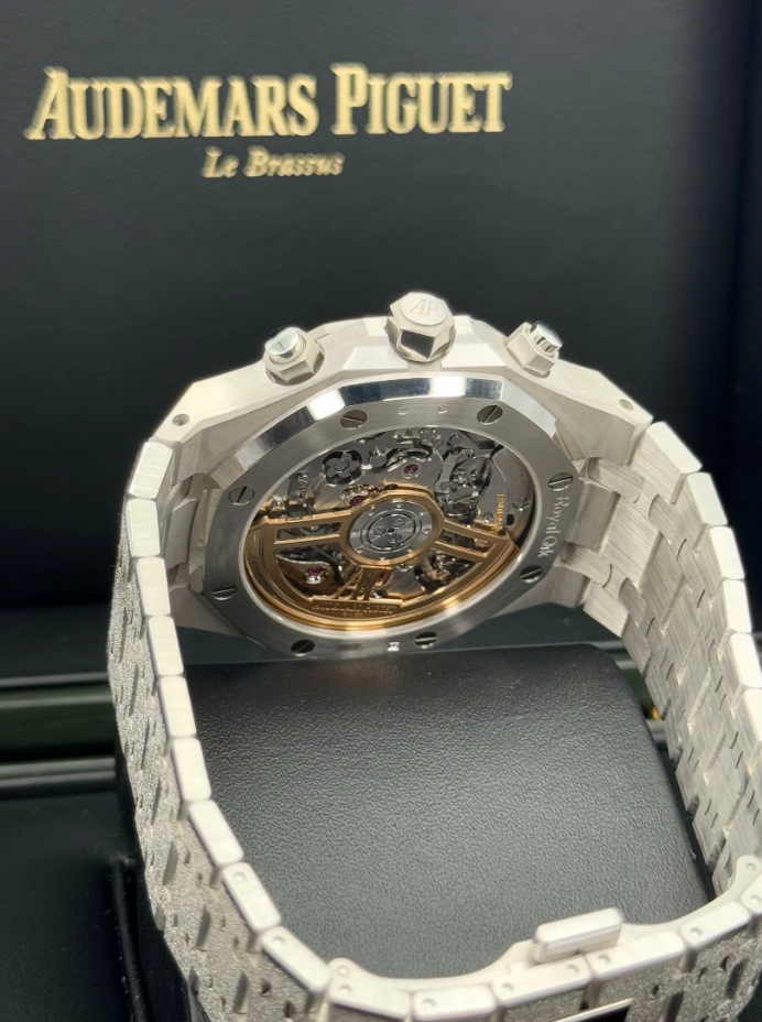 AP Assembled 90% 26240BC Frosted White Gold plated Blue Dial