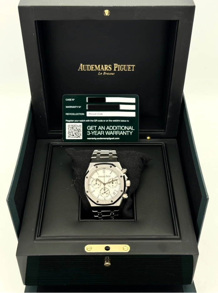 Royal assembled 100% Oak Chronograph 41mm 26240ST White Dial
