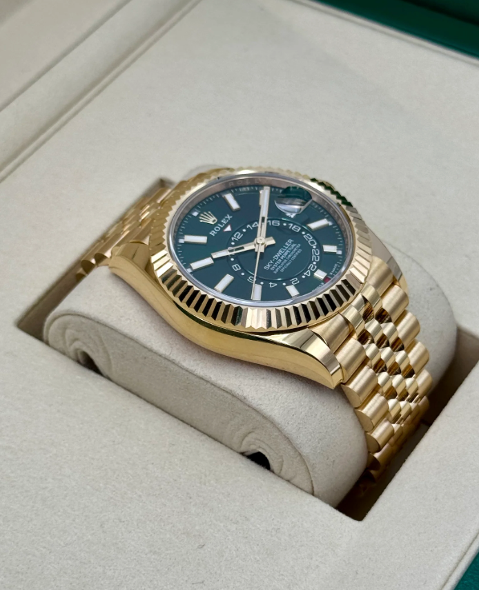 Sky-Dweller Assembled 42mm 336938 Yellow Gold Jubilee Green Dial