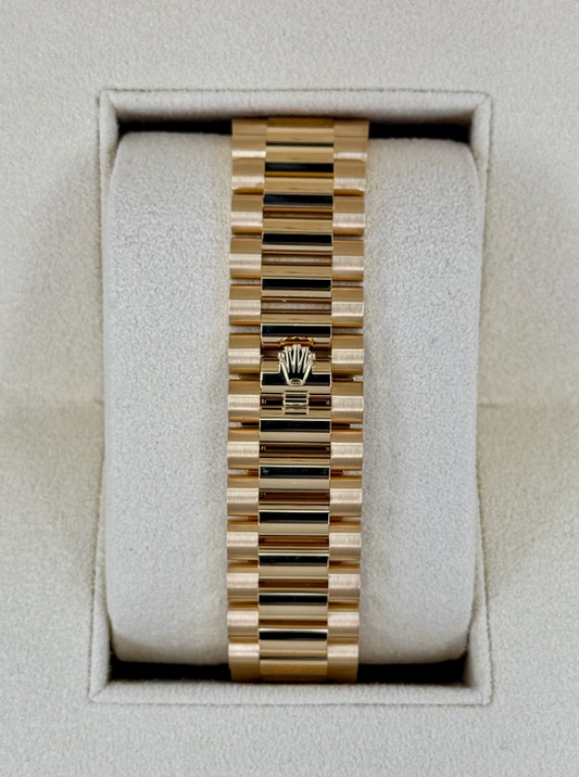 Day-Date Assembled 40mm 228238 Black Diamond Baguette Dial