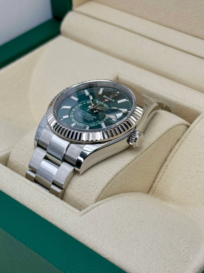 Sky-Dweller Assembled 42mm 336934 Oyster Green Dial