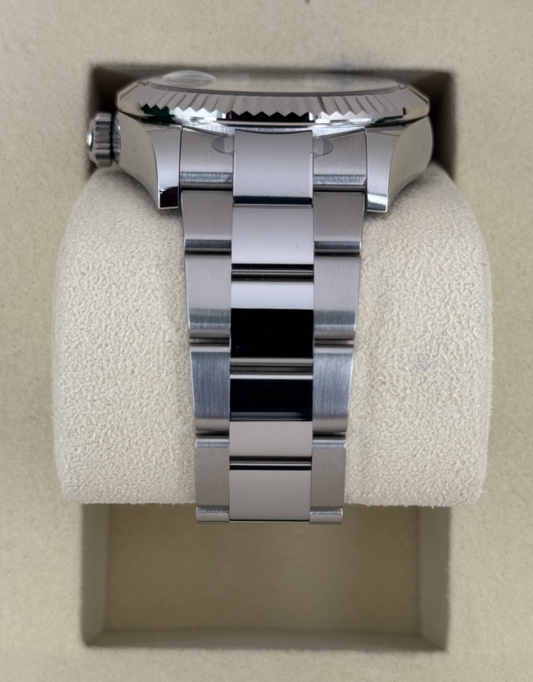Sky-Dweller Assembled 42mm 326934 Stainless Steel Oyster White Dial