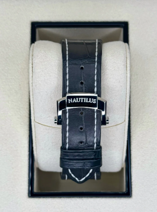 PP Nautilus Assembled 100% 40.5mm 5726A Black Dial