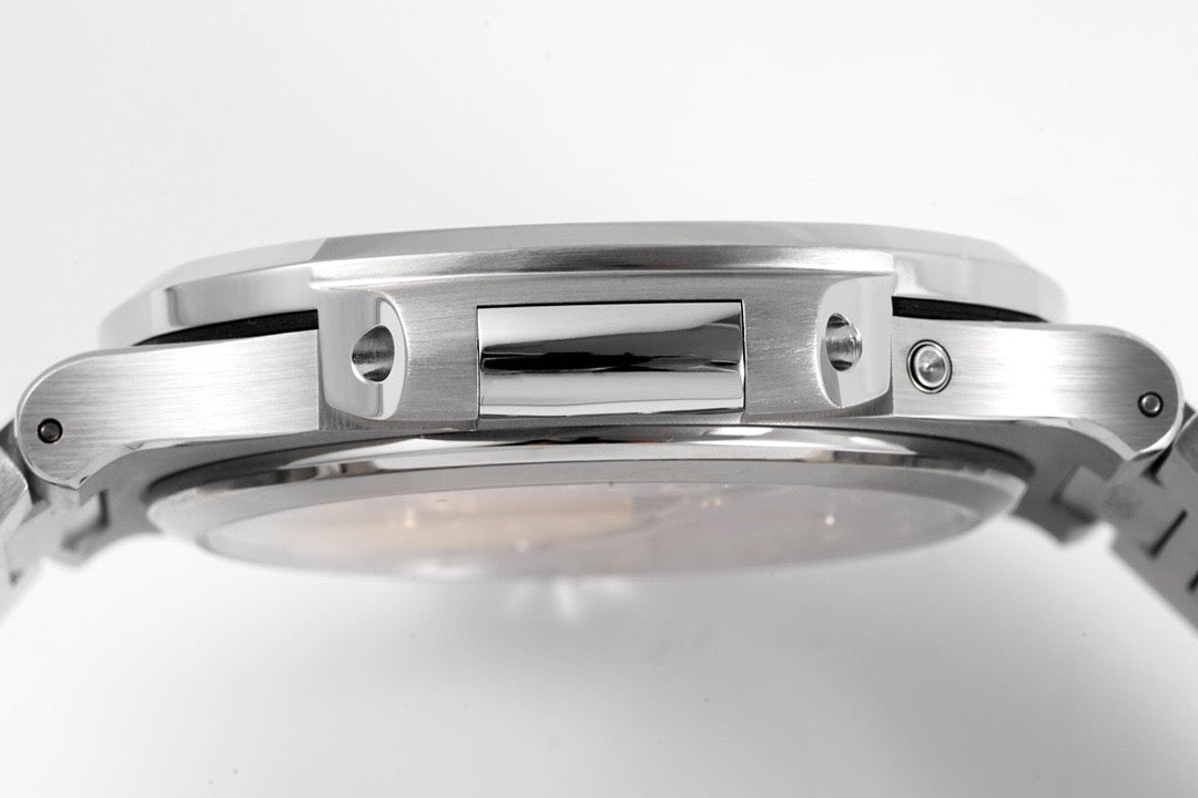PP Nautilus Assembled 100% 40mm 5712/1A-010 Stainless Steel Blue Dial