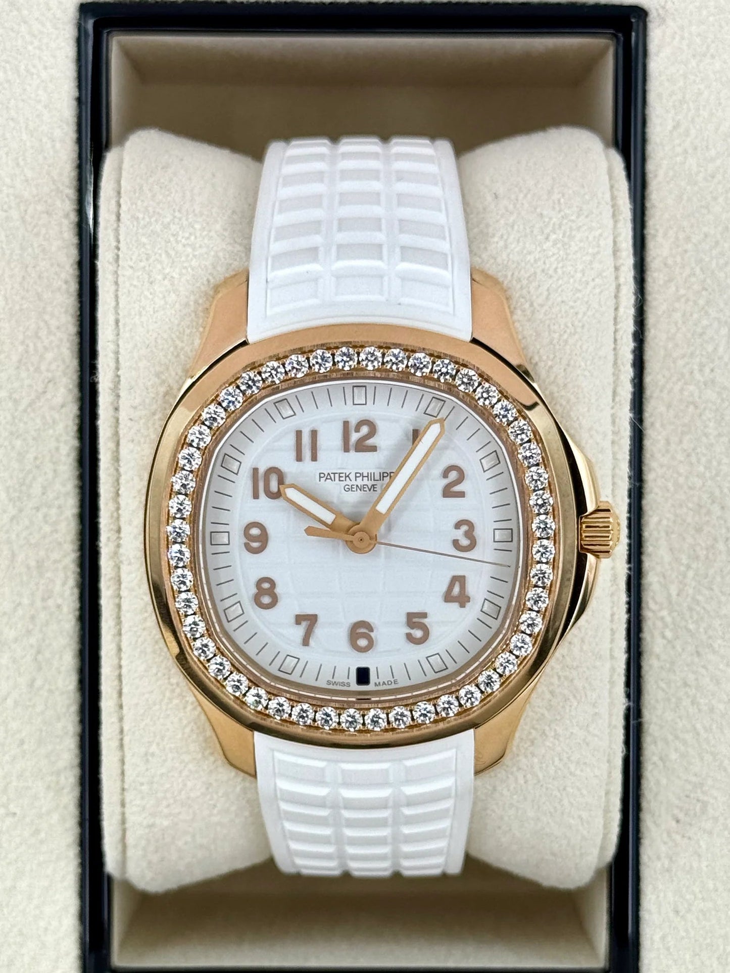 PP Monterad 90% Aquanaut Luce Resa 5269 38.8mm Roséguld Vit Urskiva