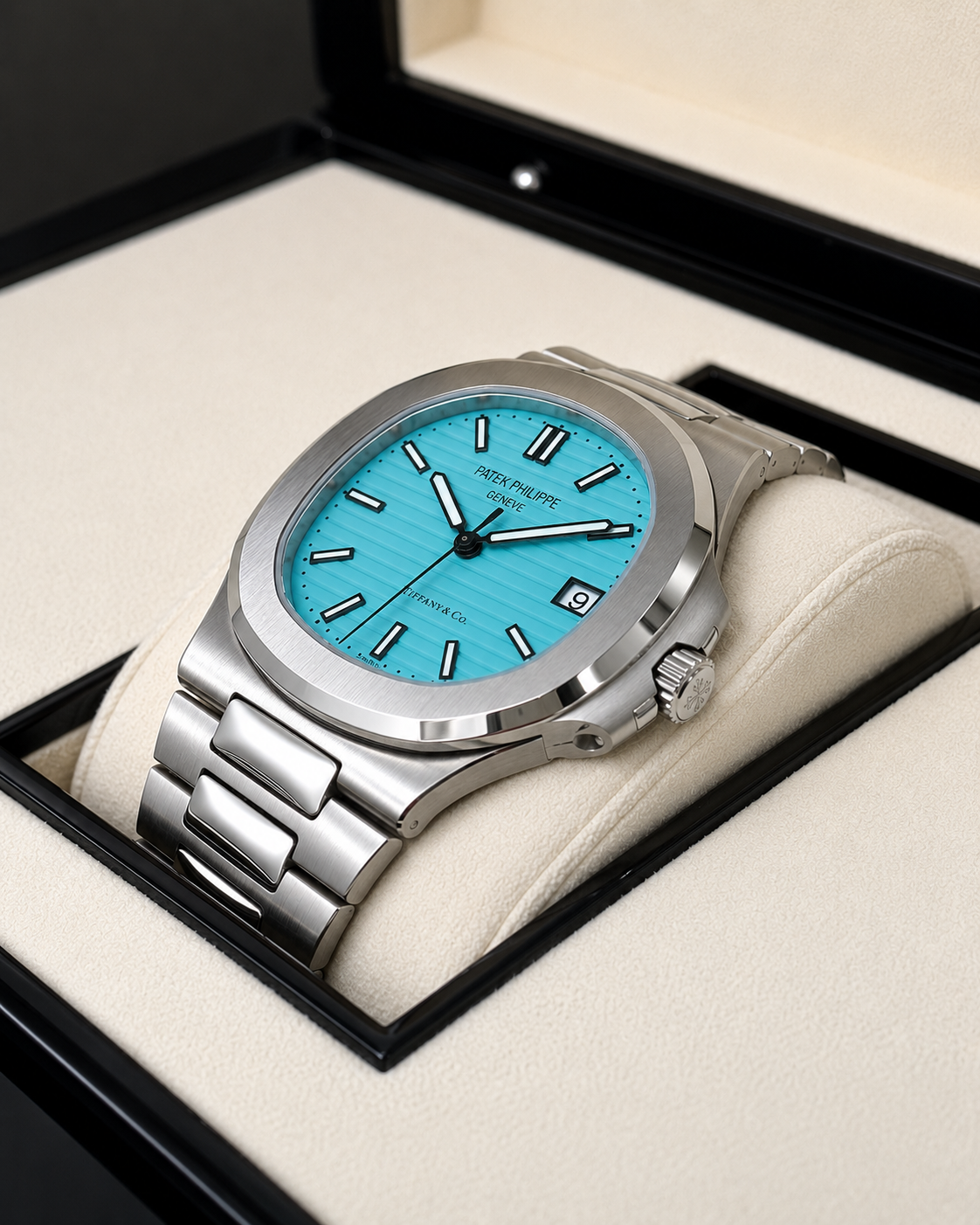 PP Nautilus Assembled 100% 40mm 5711/1A Stainless Steel Tiffany Dial