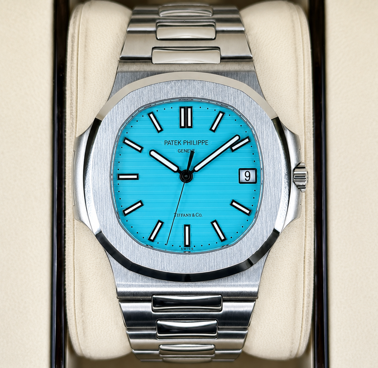 PP Nautilus Assembled 100% 40mm 5711/1A Stainless Steel Tiffany Dial
