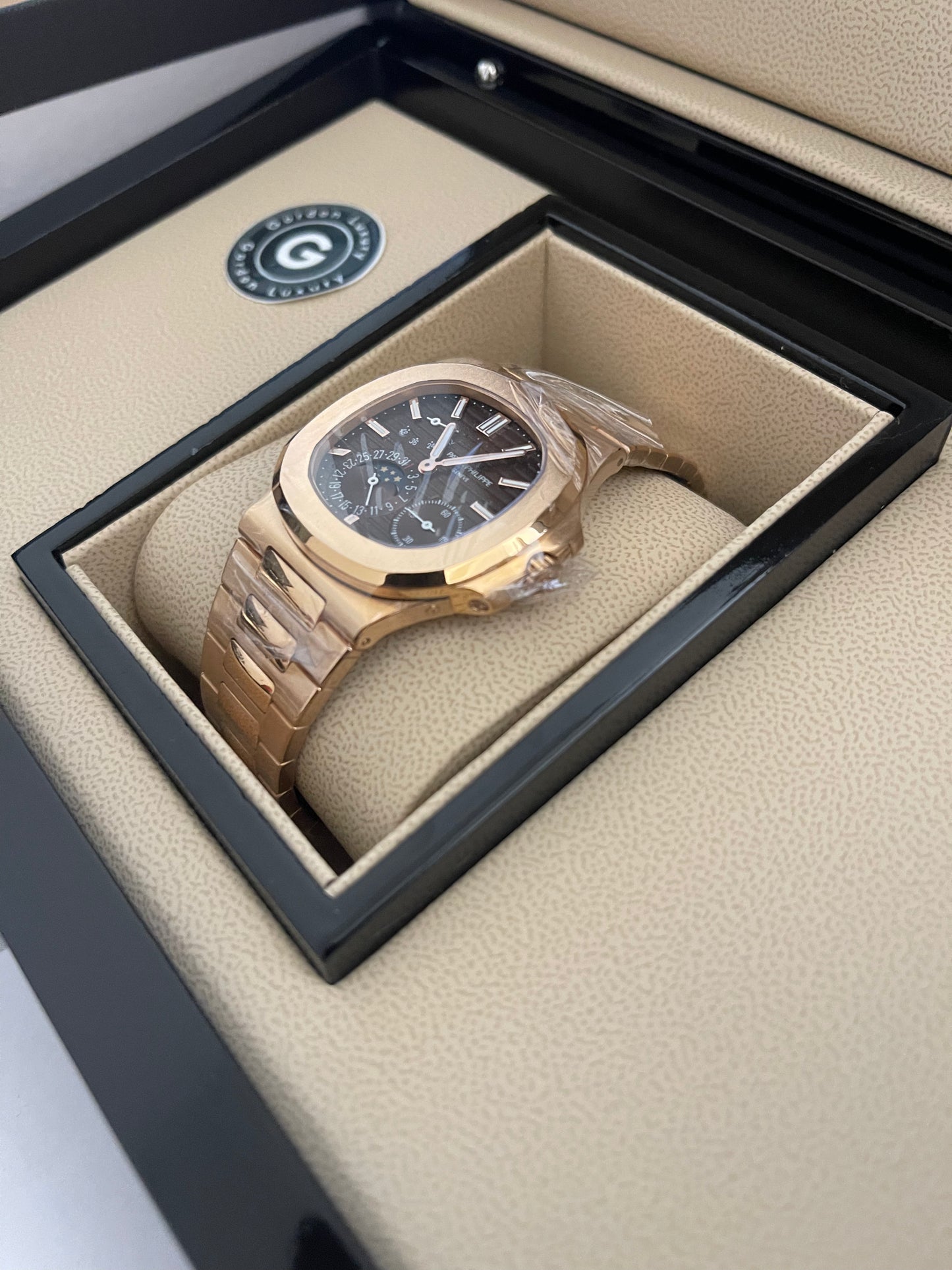 PP Nautilus Assembled 90% 40mm 5712/1A-010  Stainless Gold-plated