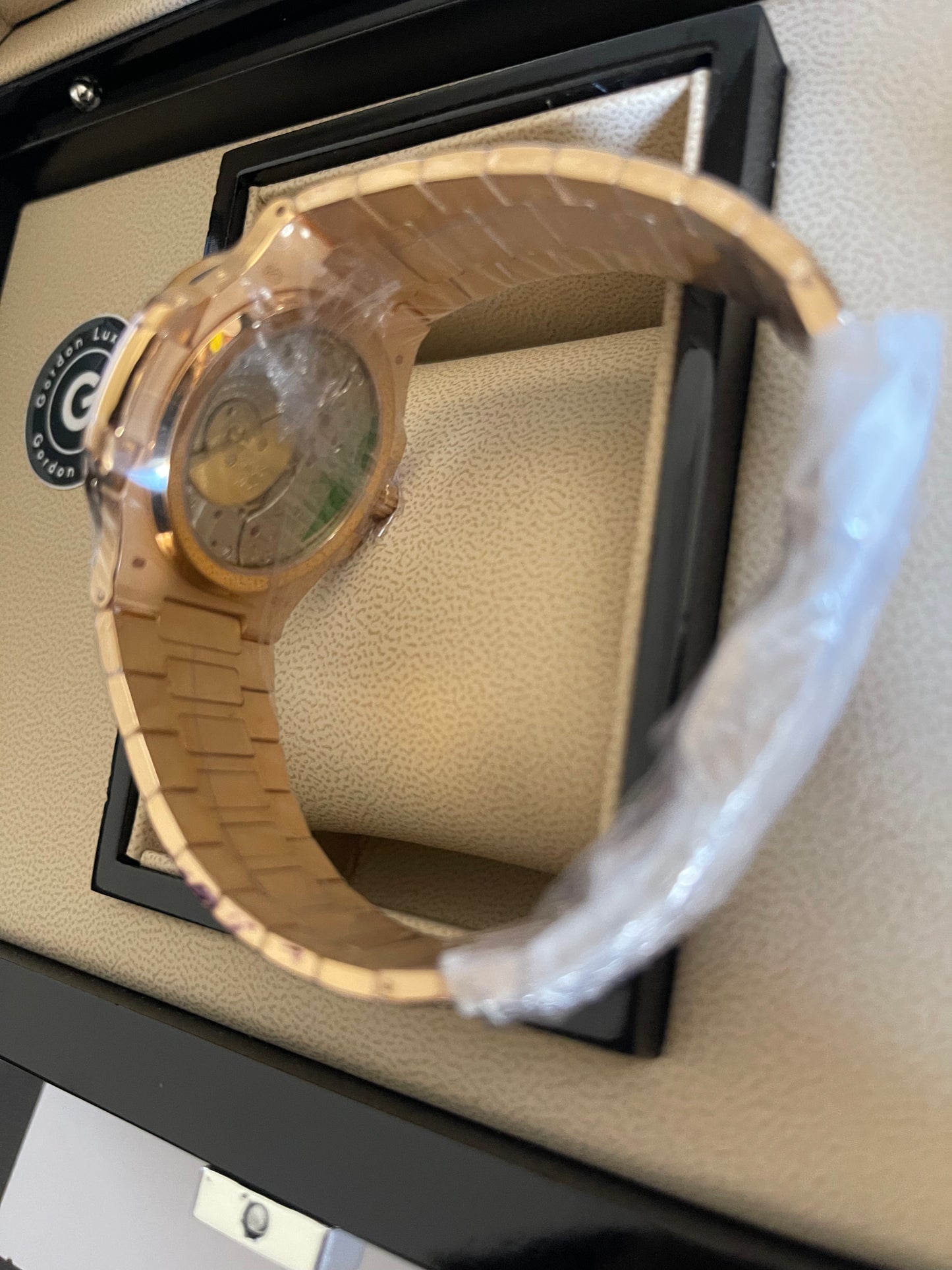 PP Nautilus Assembled 90% 40mm 5712/1A-010  Stainless Gold-plated
