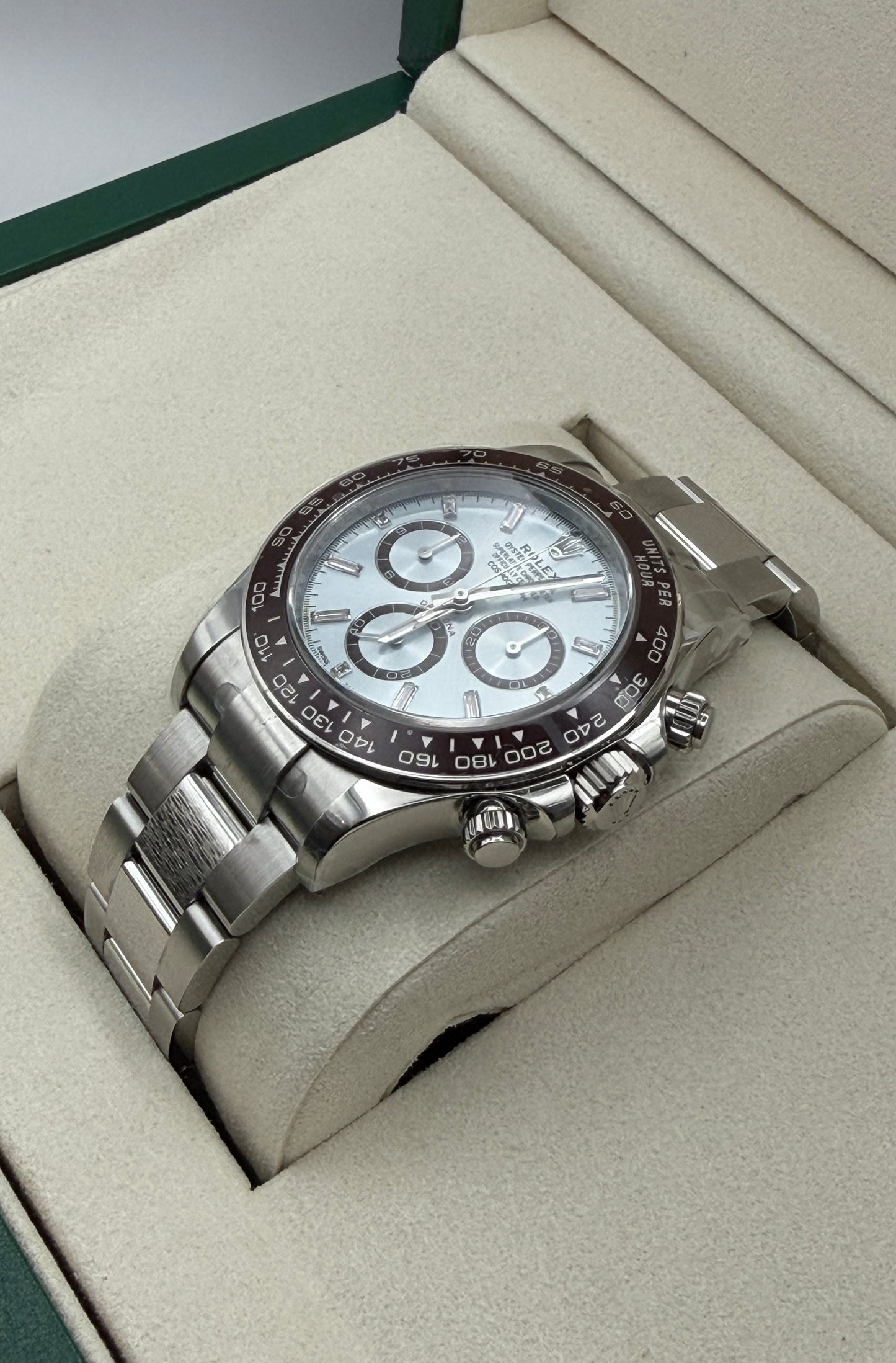 NUOVO 2025 Daytona Assemblato (100) 40mm 126506 Platino Ghiaccio Blu Quadrante con Diamanti Baguette