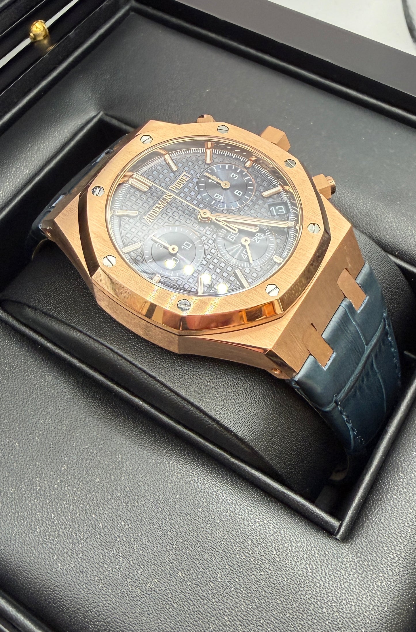 AP Assembled 100% Royal Oak Chronograph 41mm 26331ST Rose Gold-plated Blue Dial