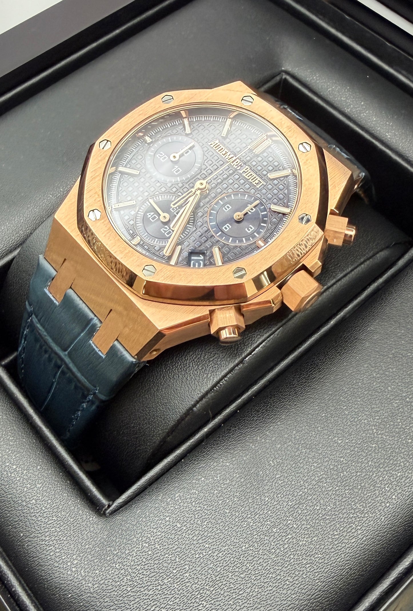 AP Assembled 100% Royal Oak Chronograph 41mm 26331ST Rose Gold-plated Blue Dial