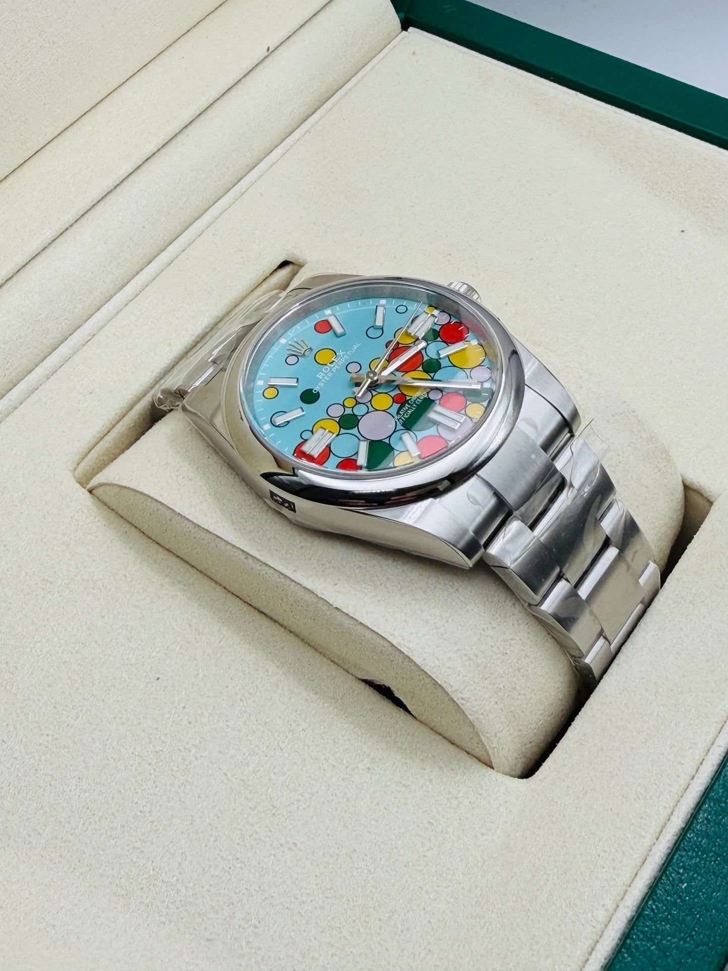 Oyster Perpetual (100) 41mm 124300 firandedial