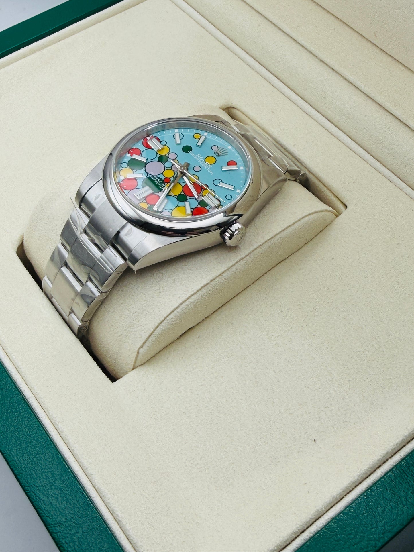 Oyster Perpetual (100) 41mm 124300 firandedial