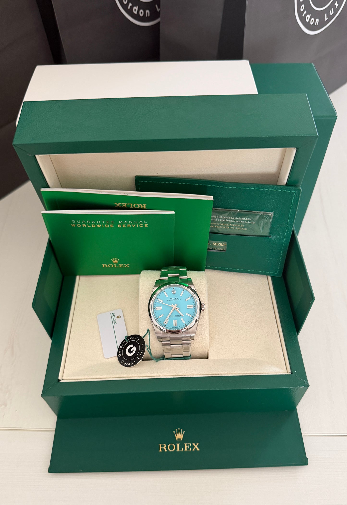 Oyster Perpetual Assembled (100) 41mm 124300 Tiffany Blue Dial