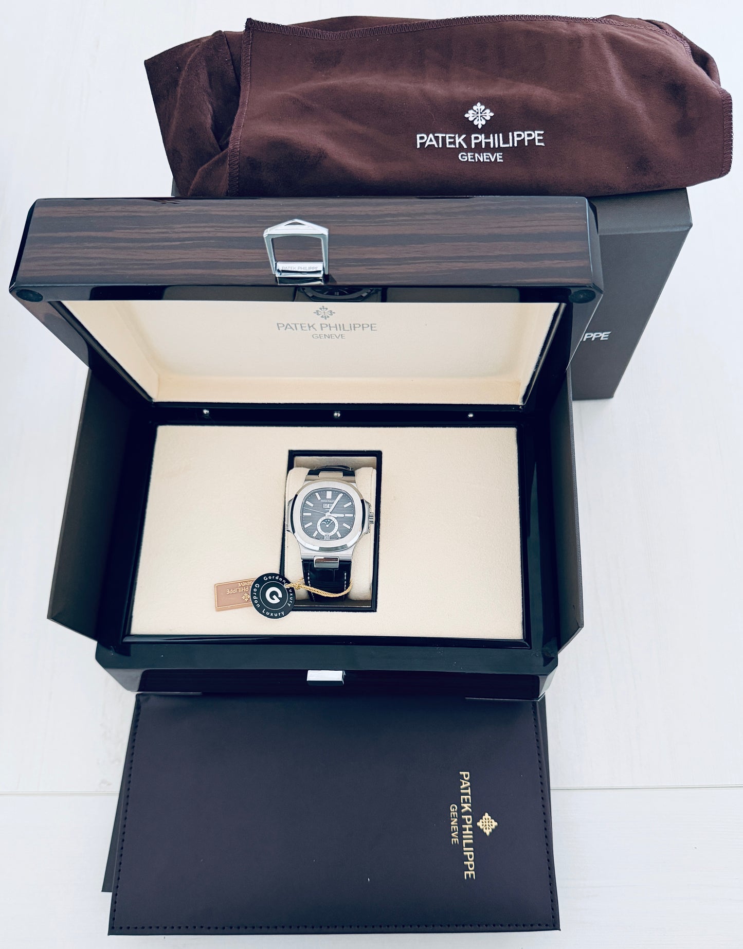 PP Nautilus Assembled 100% 40.5mm 5726A Black Dial