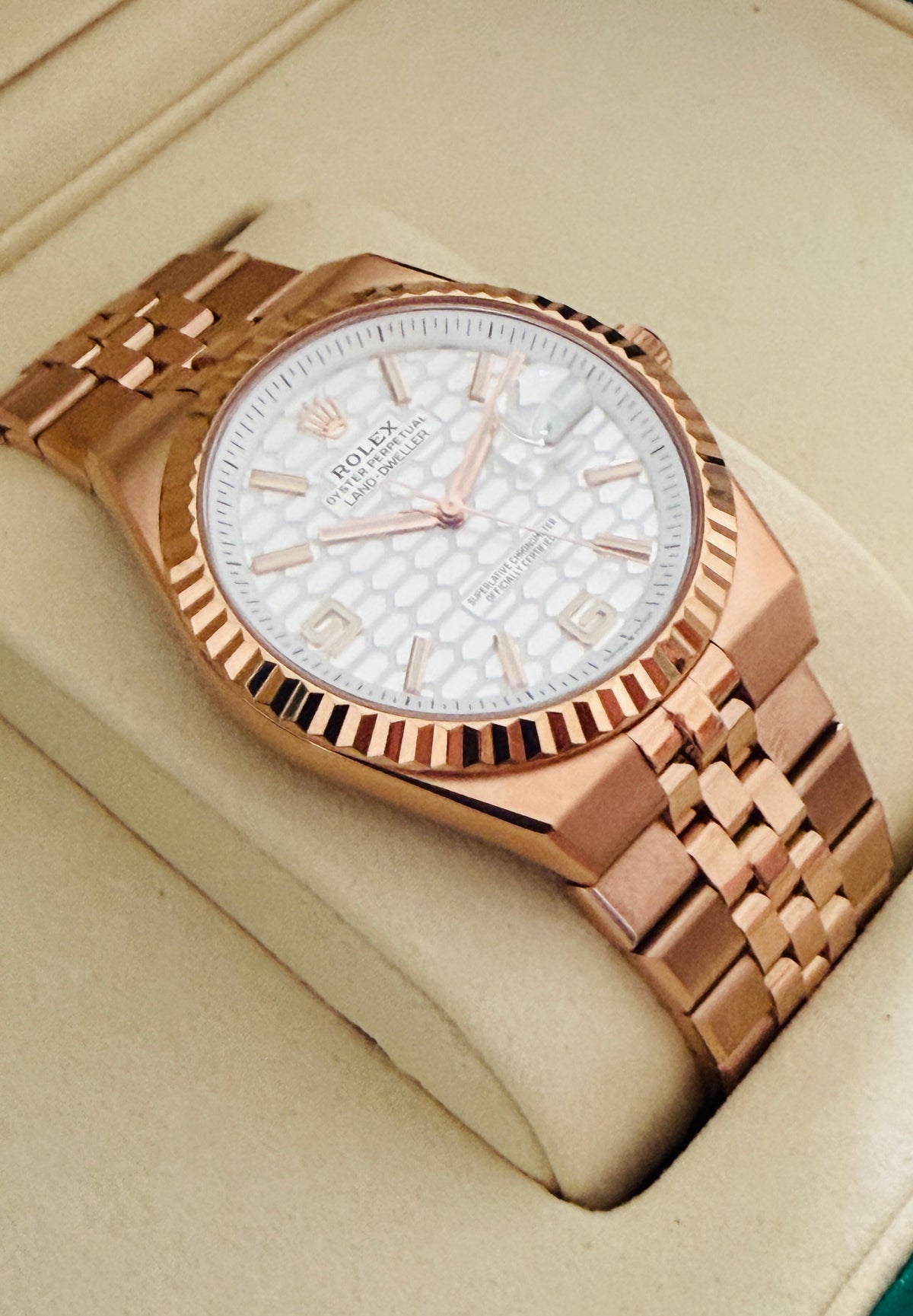 NUOVO Land-Dweller 2025 90% 40 mm 127335 placcato in oro Everose