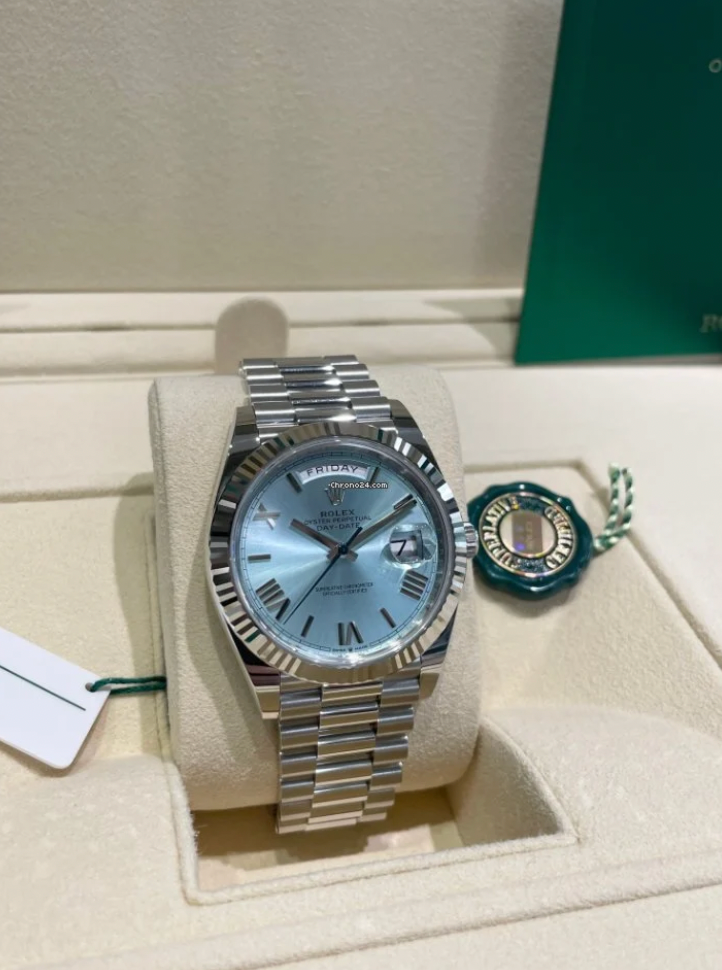 Assembled 80 Day-Date Platinum 228236 Ice Blue New 2022