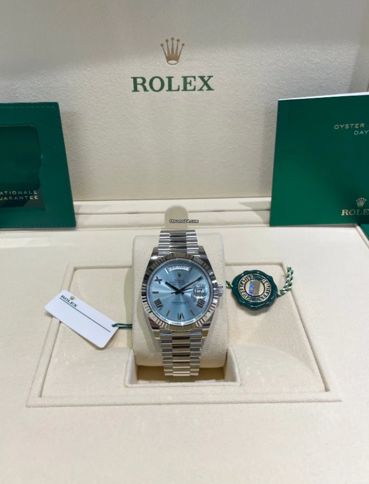 Assembled 80 Day-Date Platinum 228236 Ice Blue New 2022