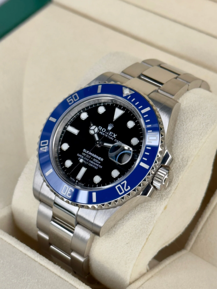 Submariner Assembled (100) 41mm Date 126619LB