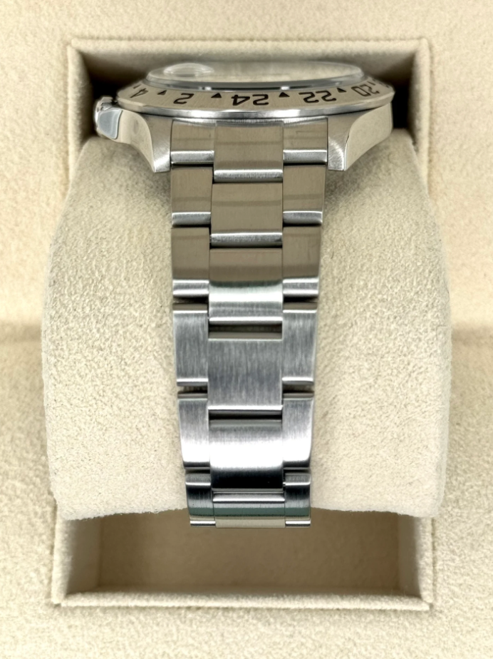 Explorer II Assembled (100) 40mm 16570 Stainless Steel Polar White Dial