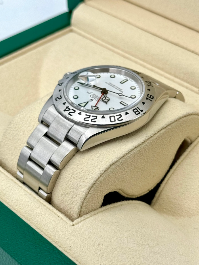 Explorer II Assembled (100) 40mm 16570 Stainless Steel Polar White Dial