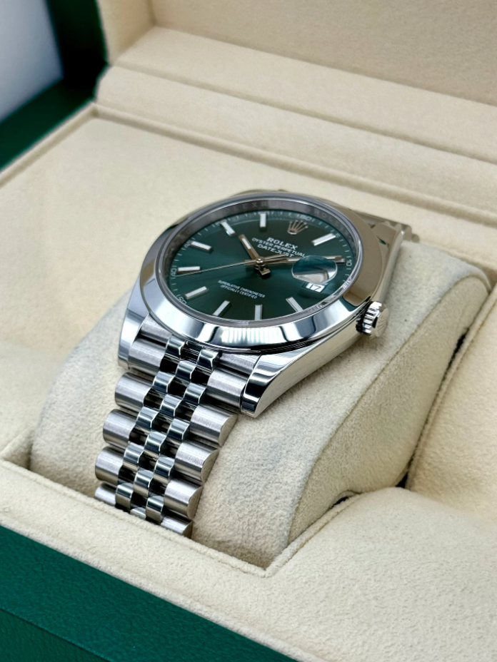 Datejust Assembled (100) 41mm 126300 Jubilee Green Dial