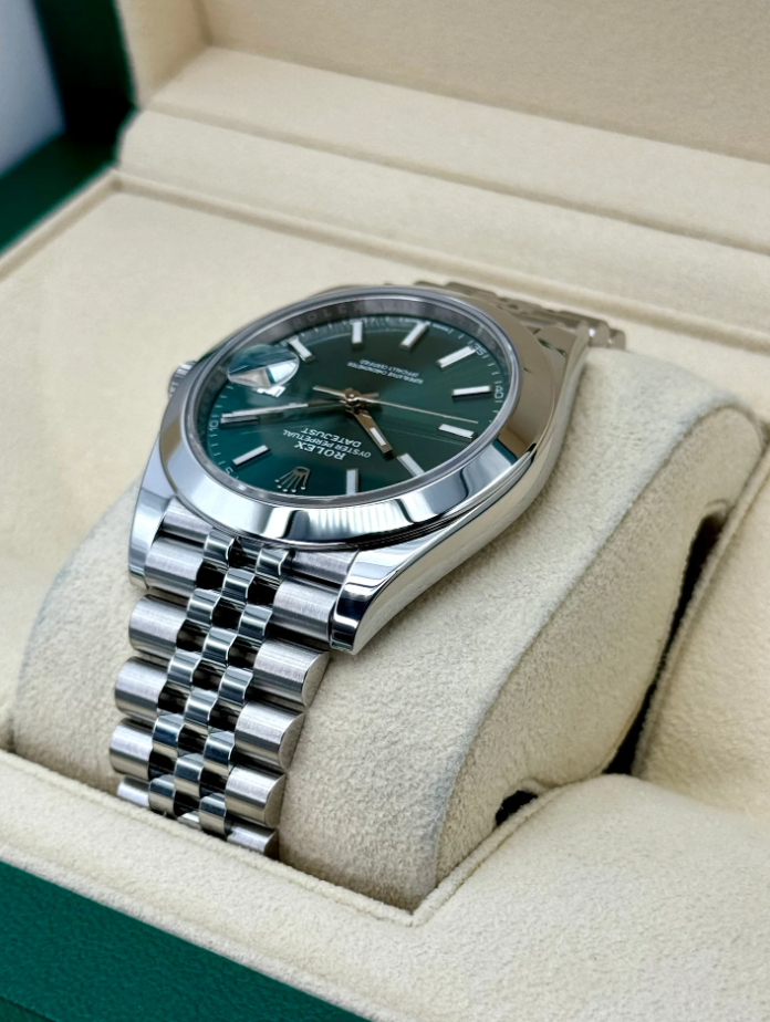 Datejust Assembled (100) 41mm 126300 Jubilee Green Dial