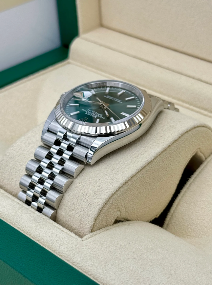 Datejust Assembled (100) 36mm 126234 Stainless Steel Jubilee Green Dial