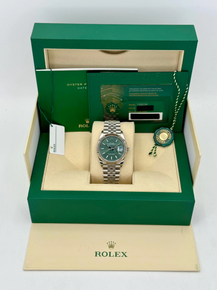 Datejust Assembled (100) 36mm 126234 Stainless Steel Jubilee Green Dial