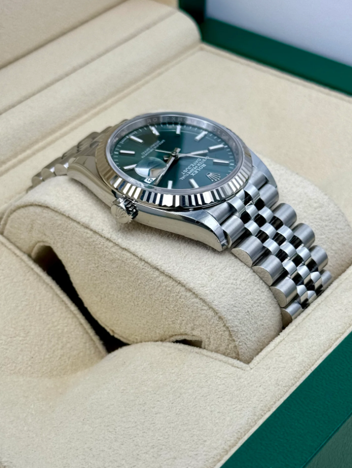 Datejust Assembled (100) 36mm 126234 Stainless Steel Jubilee Green Dial