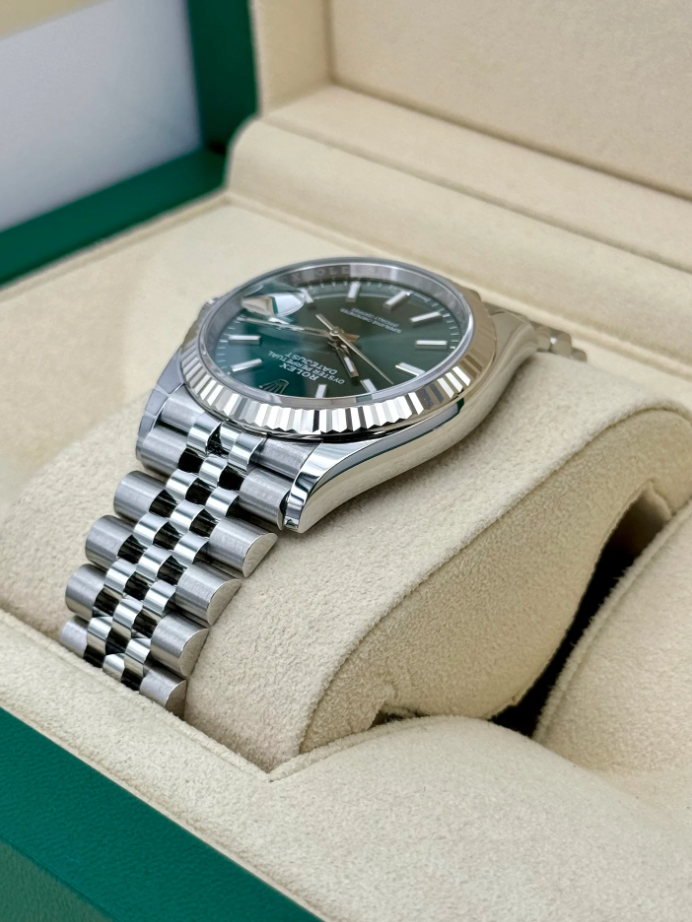 Datejust Assembled (100) 36mm 126234 Stainless Steel Jubilee Green Dial