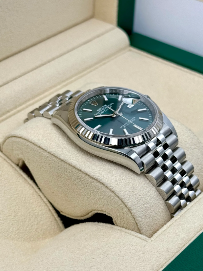 Datejust Assembled (100) 36mm 126234 Stainless Steel Jubilee Green Dial