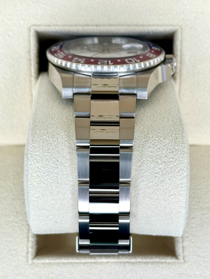 GMT-Master II Assembled (100) "Pepsi" 40mm 126619BLRO Color Meteorite Dial