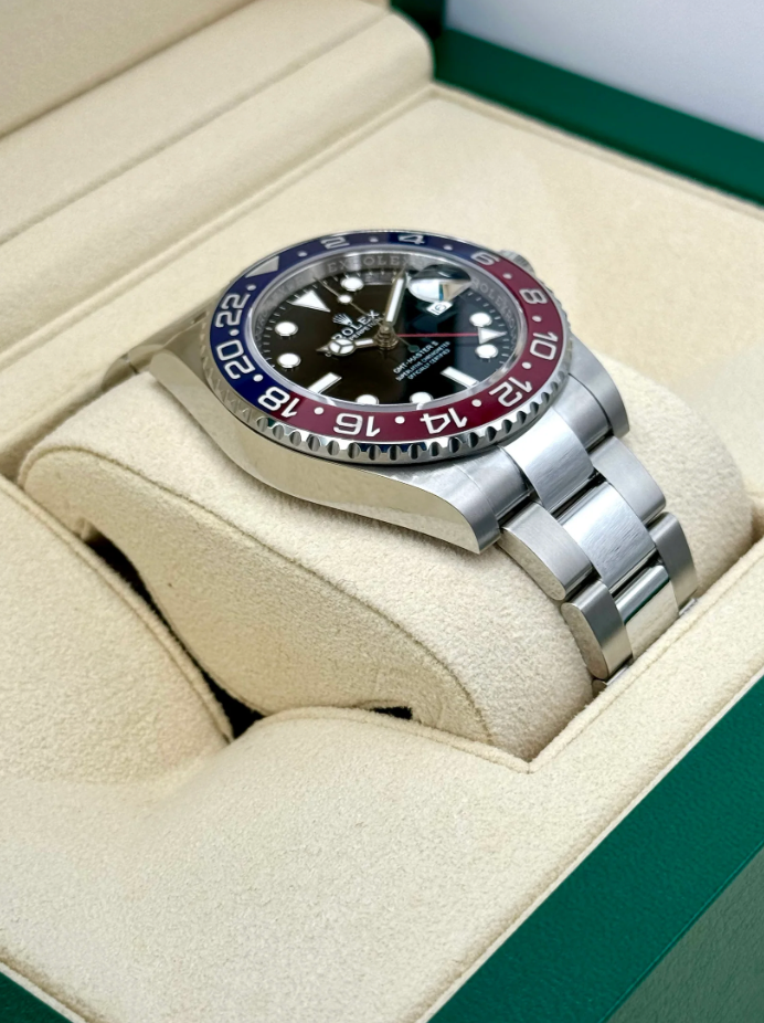 GMT-Master II Assembled (100) "Pepsi" 40mm 126710BLRO Oyster