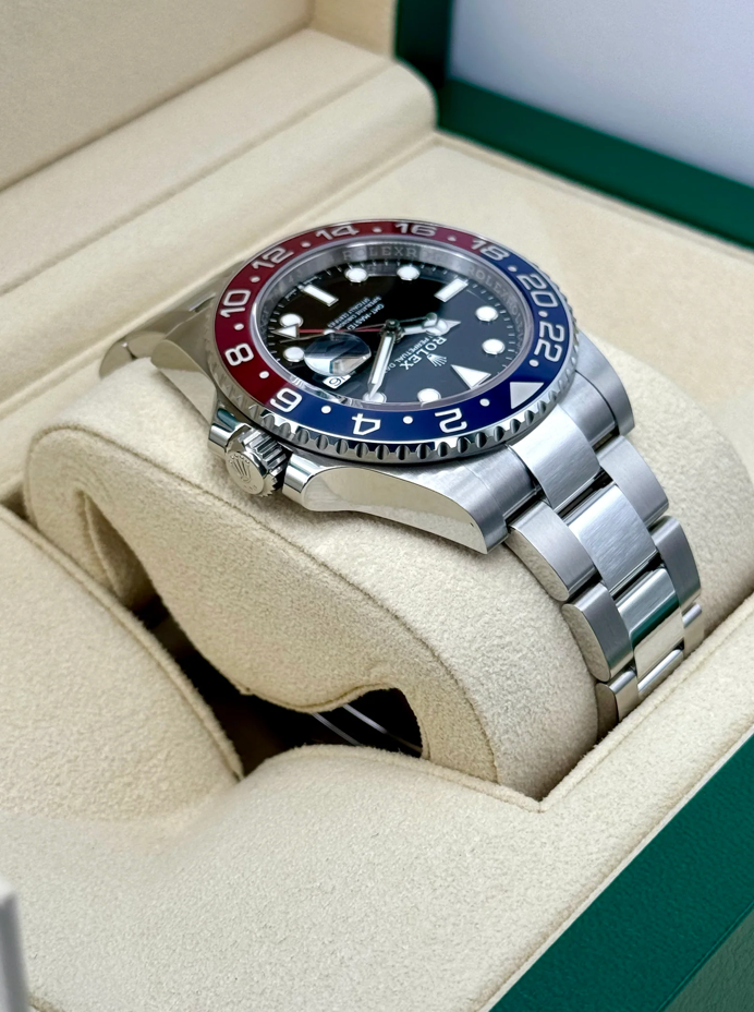 GMT-Master II Assembled (100) "Pepsi" 40mm 126710BLRO Oyster