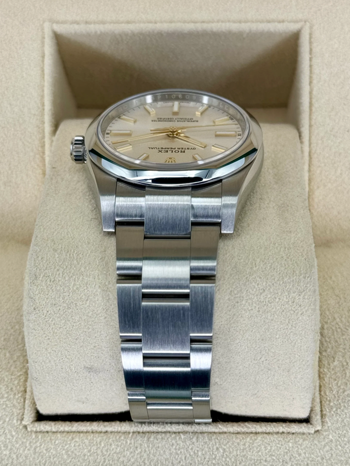 Oyster Perpetual Assembled (100) 41mm 124300 Stainless Steel Silver Dial