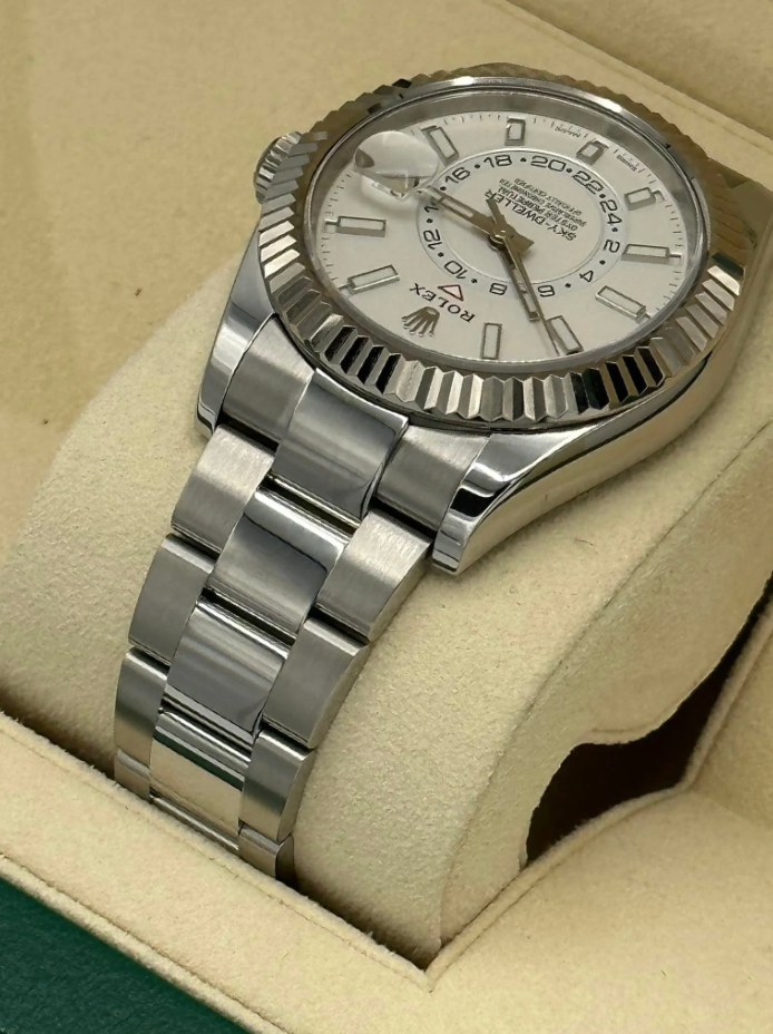 Sky-Dweller Assembled 42mm 326934 Stainless Steel Oyster White Dial