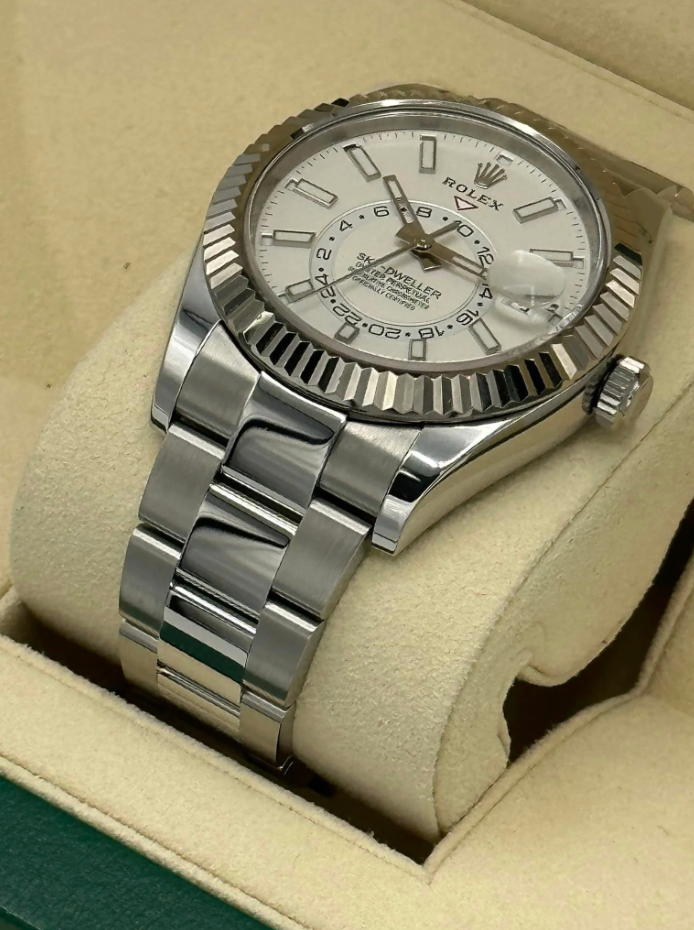 Sky-Dweller Assembled 42mm 326934 Stainless Steel Oyster White Dial