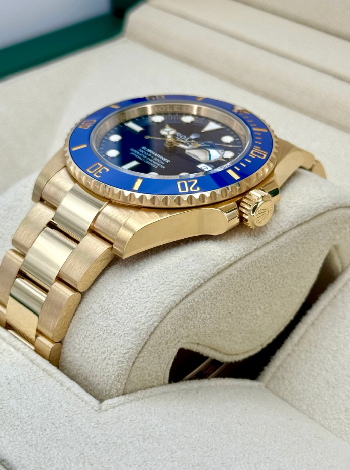 Submariner Assembled (100) NEW 2024 "Bluesy" 41mm 126618LB Yellow Gold-plated steel Blue Dial