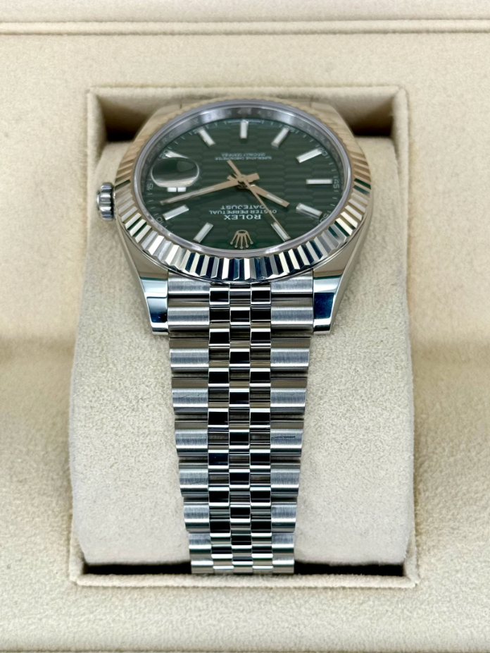 Datejust Assembled (100) NEW 41mm 126334 Jubilee Green Motif Dial