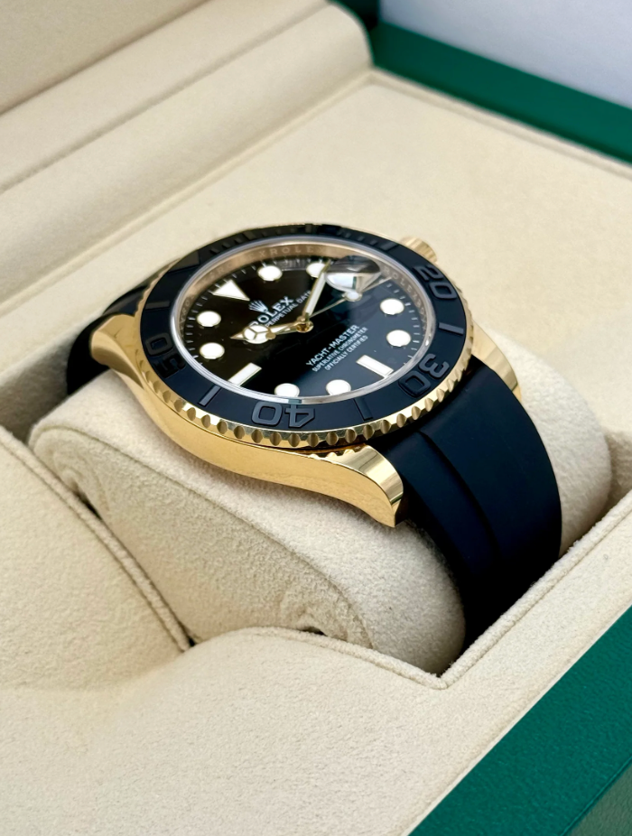 NEW 2024 Yacht-Master Assembled (100) 42mm 226658 Gold-plated steel Oysterflex Black Dial