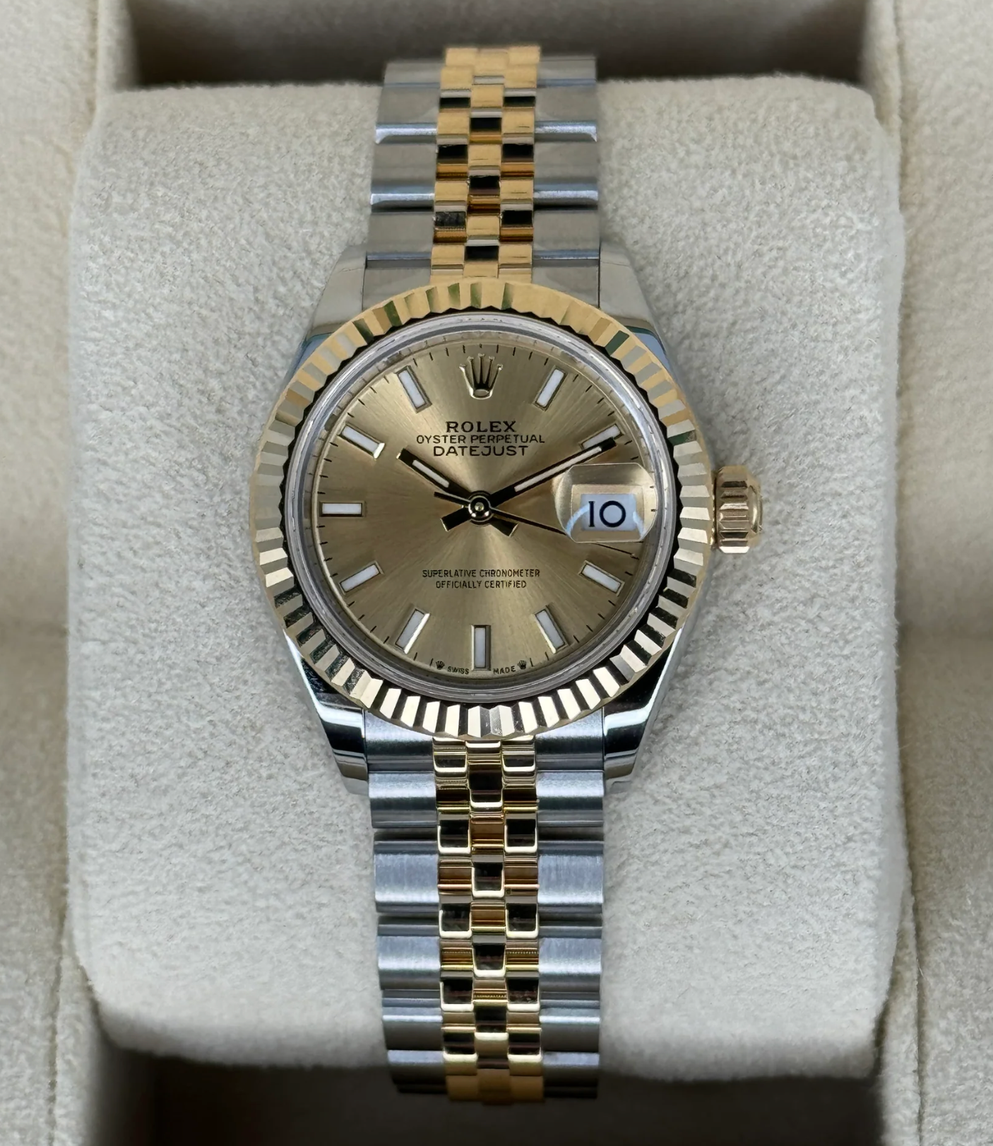 Datejust Assembled (80) NEW 2024 Lady Datejust 28mm 279173 Jubilee Champagne Dial