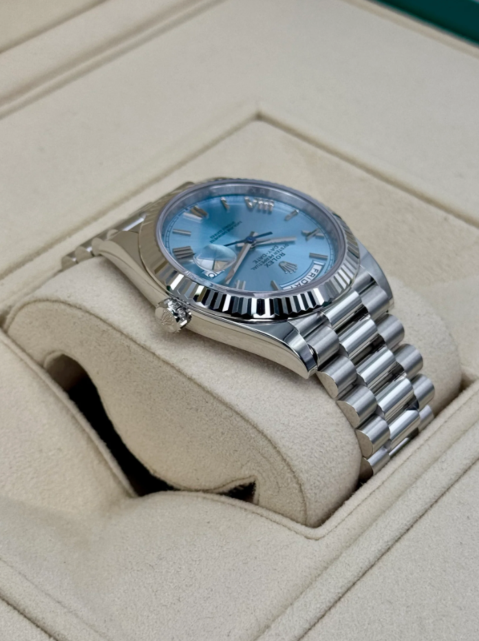 Day-Date Assembled 2025 Platinum 40mm 228236 Ice Blue Roman Dial